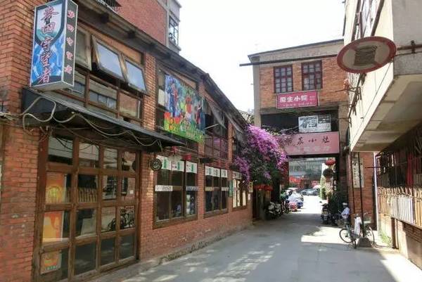 昆明創(chuàng)庫(kù)藝術(shù)區(qū)旅游攻略