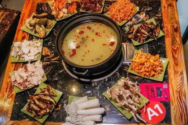云南特色火鍋大盤點(diǎn)，你吃過幾個(gè)？    昆明傳媒公司